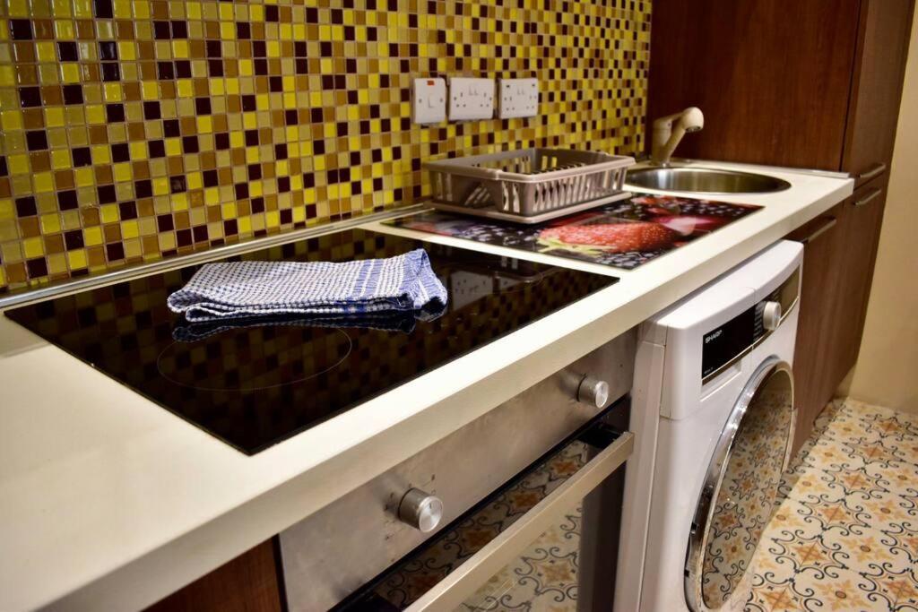 City Centre Pied-A-Terre Near Food Market And Walking Distance To Bus Terminus Valletta Ngoại thất bức ảnh