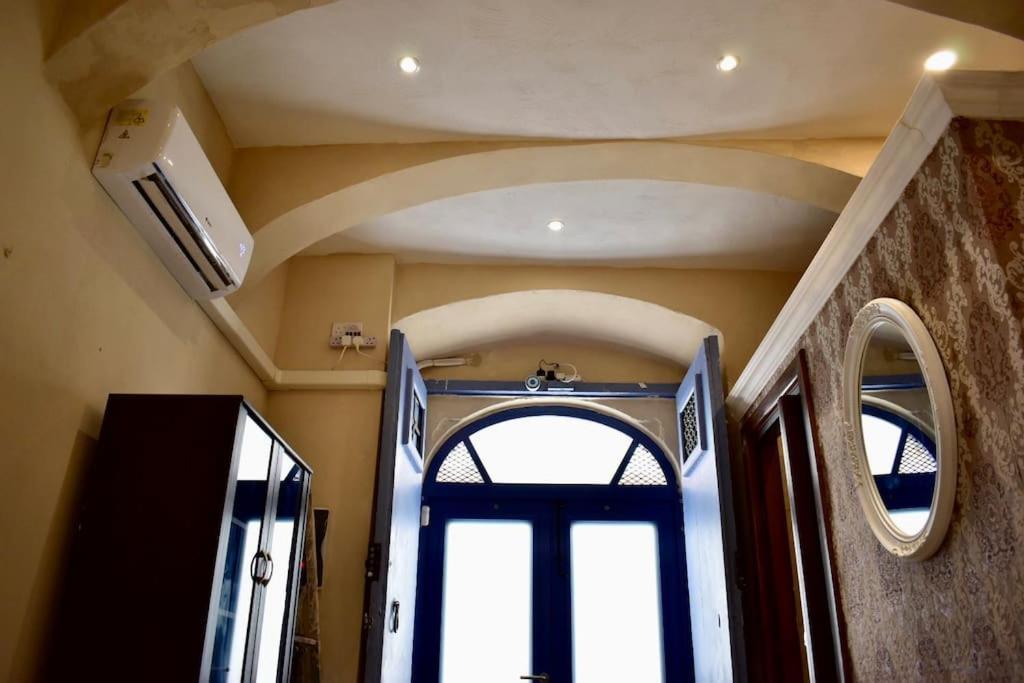 City Centre Pied-A-Terre Near Food Market And Walking Distance To Bus Terminus Valletta Ngoại thất bức ảnh