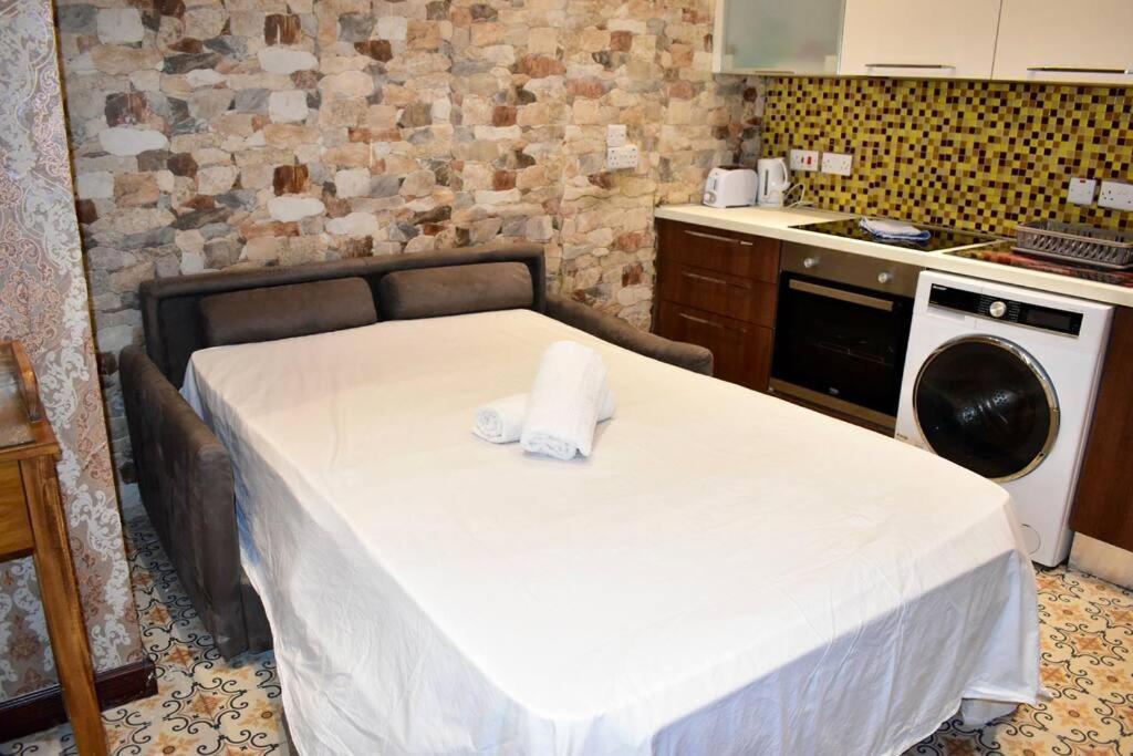 City Centre Pied-A-Terre Near Food Market And Walking Distance To Bus Terminus Valletta Ngoại thất bức ảnh
