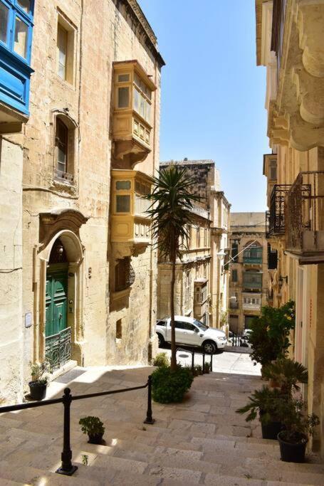 City Centre Pied-A-Terre Near Food Market And Walking Distance To Bus Terminus Valletta Ngoại thất bức ảnh